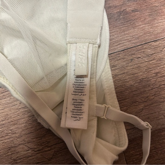 Skims Cotton Jersey T-Shirt Bra in Bone NWOT - Picture 5 of 7